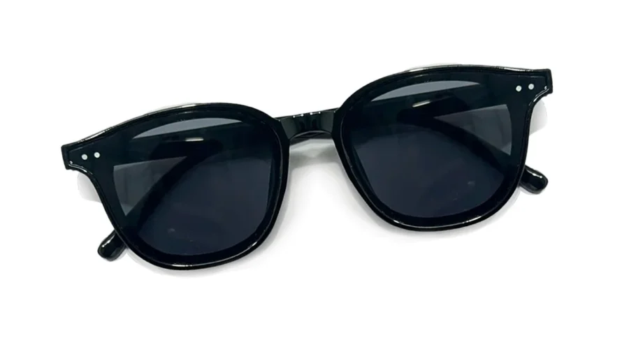 Kính Mát Retro Dáng Vuông Tròn MI83 – Gọng Nhựa Đen Nam Nữ