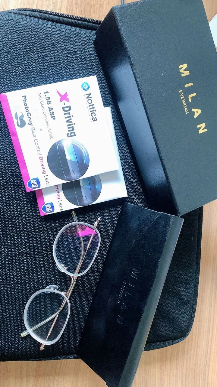 So sánh độ mỏng của các dòng tròng kính Essilor chiết suất cao