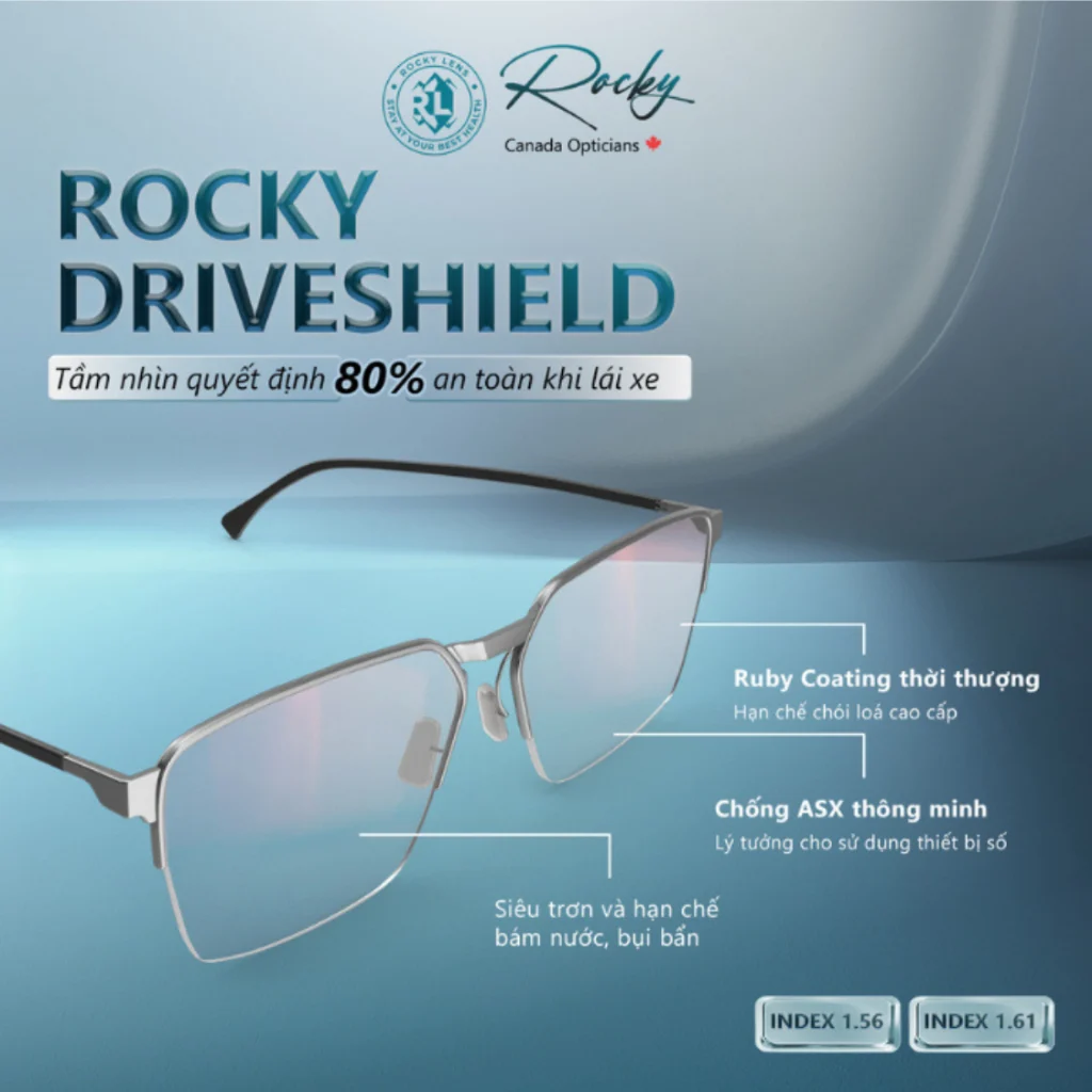 Không gian trưng bày bảng giá và chương trình khuyến mãi tại Milan Eyewear
